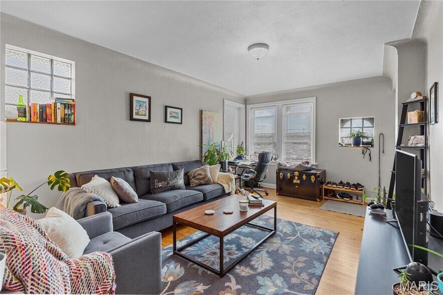 Building Photo - 3317 Lawn Ave