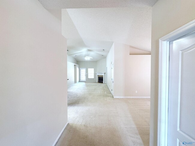 Building Photo - 120 Clover Ridge Dr