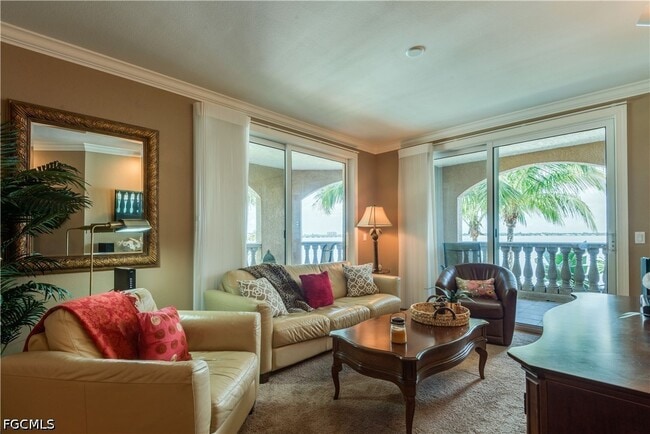 Building Photo - 2825 Palm Beach Blvd