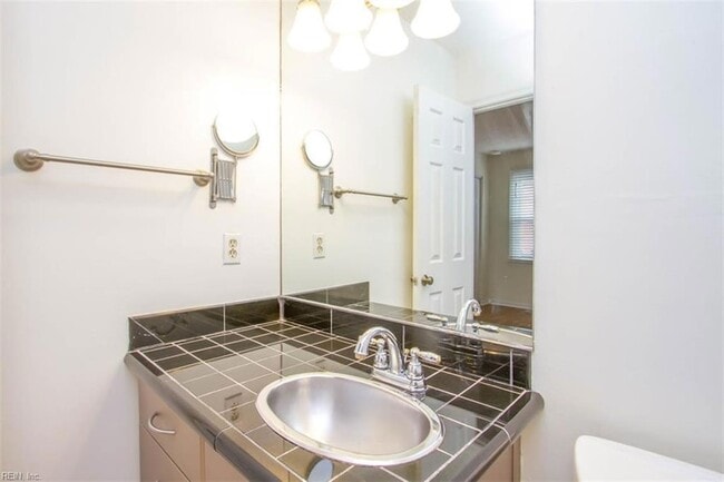 Building Photo - 1210 Stockley Gardens