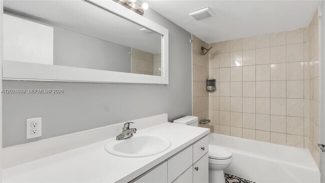 Building Photo - 7231 Miami Lakes Dr