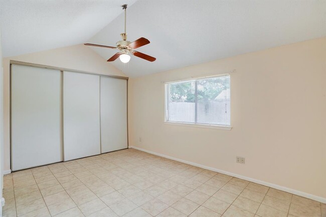 Building Photo - 12038 Flaxen Dr