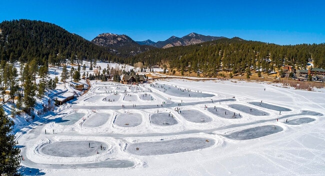 Building Photo - 28940 Golf Way