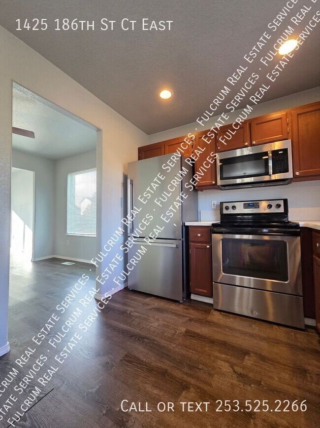 Building Photo - 1425 186th St Ct E