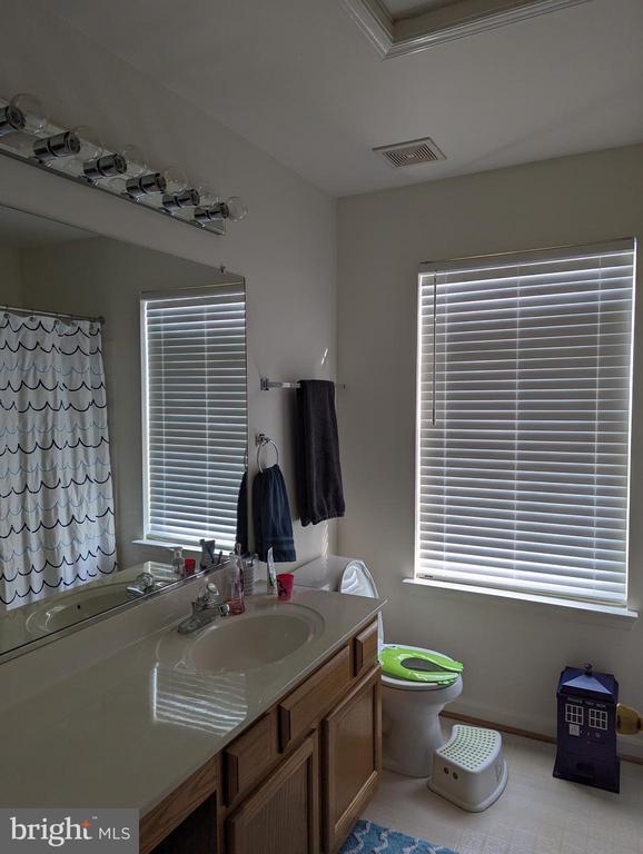 Building Photo - 2701 Summers Ridge Dr