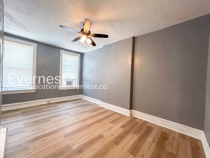 Building Photo - 3722A Fairview Ave