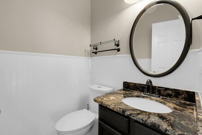 Building Photo - 11565 Crow Hill Dr