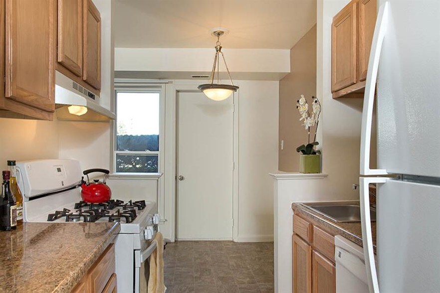 Hillcrest Village Apartment Homes 1515 Hillside Ave Niskayuna NY