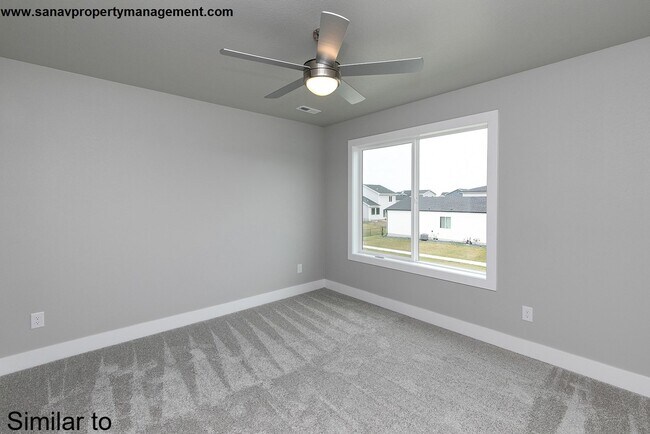 Building Photo - Experience Home Perfection in Style! Spacious 3-Bed Home Coming Up in Ankeny!