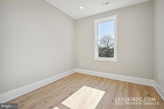 Building Photo - 4012 5th St NW