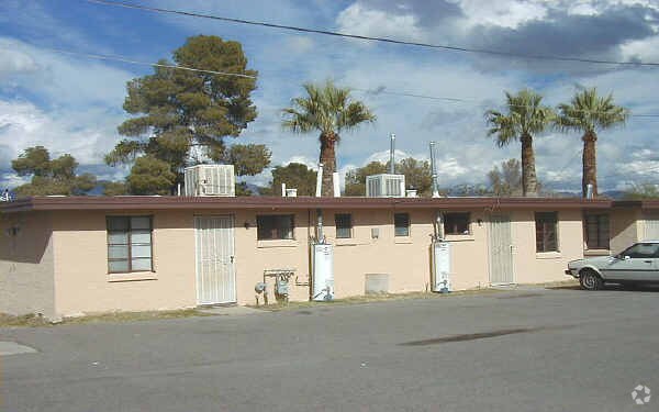 Building Photo - Casitas @ Thirteen Forty