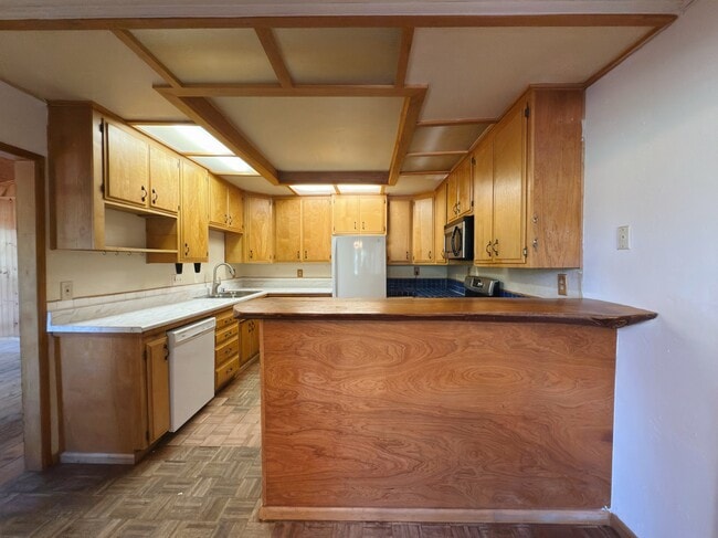 Building Photo - 31551 Wagon Wheel Dr