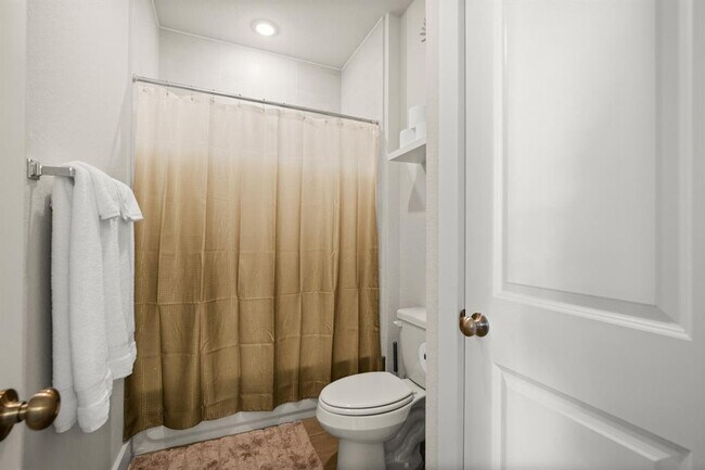 Building Photo - 8810 Bestride Bend