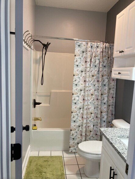 Building Photo - 4231 Hibiscus Dr