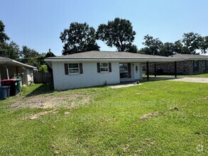 Building Photo - 148 Knollwood Dr