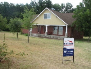 Building Photo - Mayfield