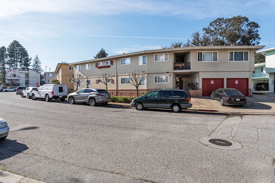 Building Photo - 15 S Broadway