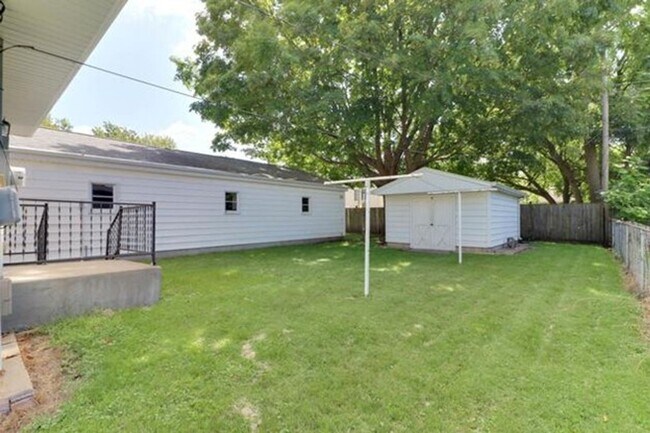 Building Photo - Spacious 3-Bedroom Home with Oversized Gar...