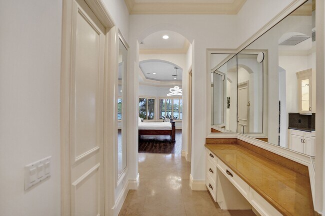 Building Photo - 18669 SE Palm Island Ln