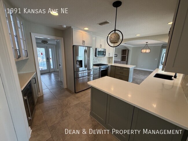 Building Photo - 1991 Kansas Ave NE