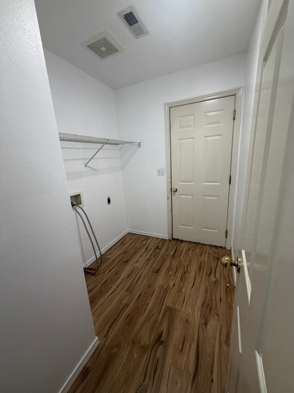 Building Photo - 223 Ivy St SE