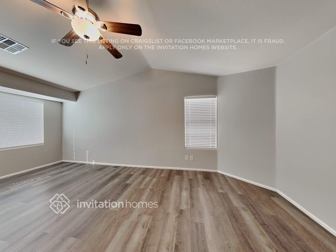 Building Photo - 7261 W Glenn Dr