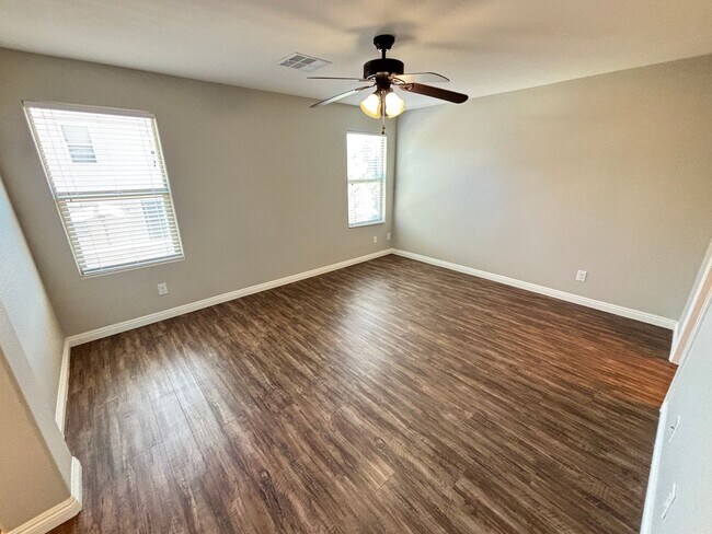 Building Photo - 10835 Broxden Jct Ave