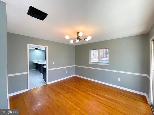 Building Photo - 9457 Boyds Turn Rd