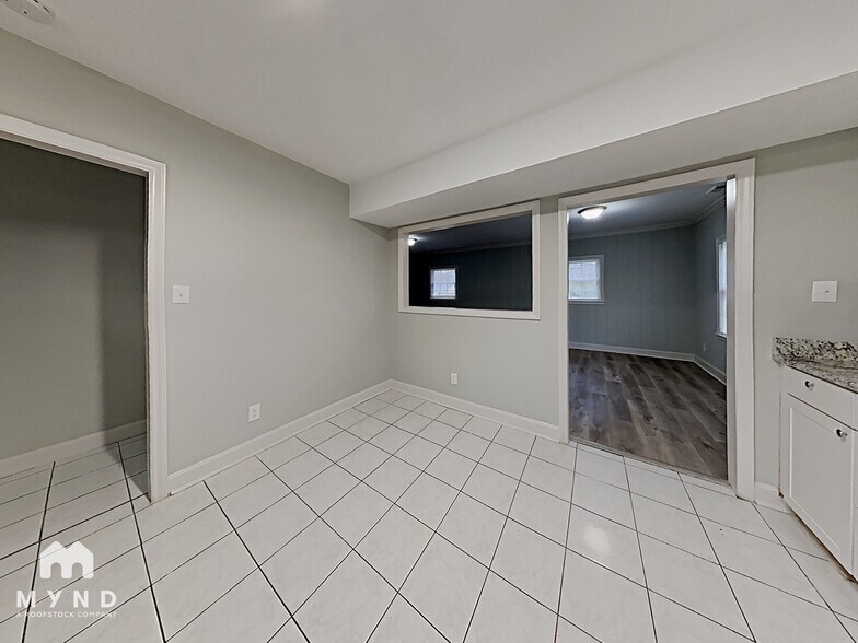 Building Photo - 7316 Woodstream Dr