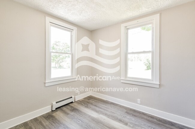 Building Photo - 4575 N 65th St