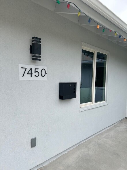 Primary Photo - 7450 Ponce Ave