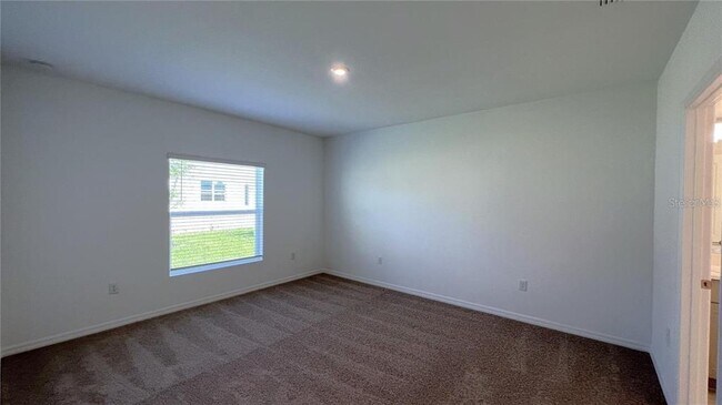 Building Photo - 5557 Tranquila Ln