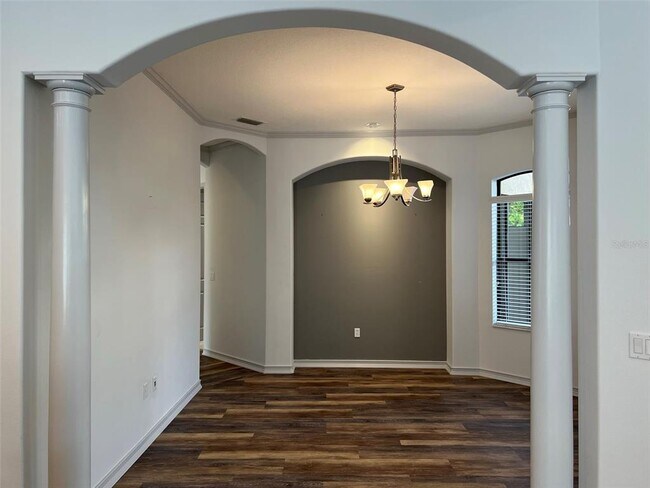 Building Photo - 5279 Visionary Ct