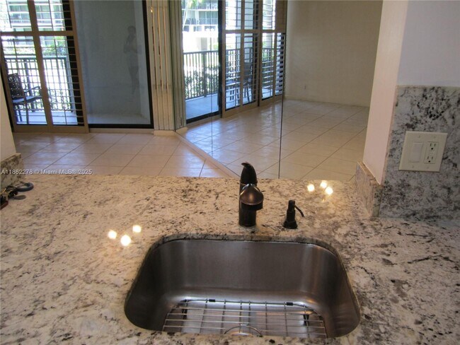 Building Photo - 1350 River Reach Dr