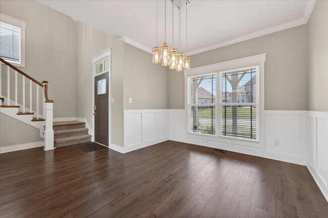 Building Photo - Piedmont Pl. - 325