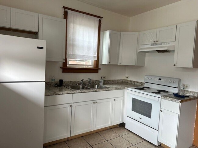 Building Photo - 2558 N 5th St