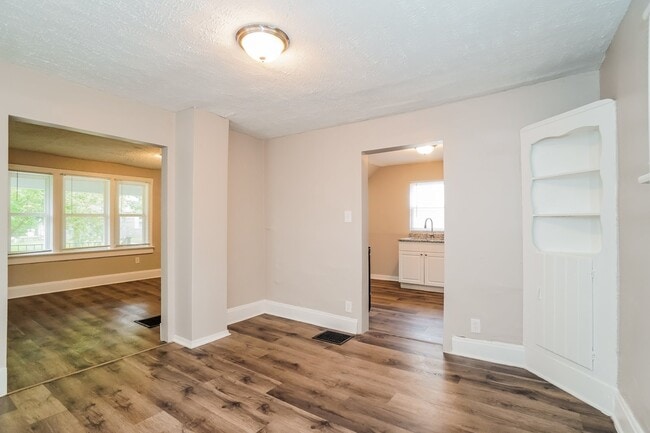 Building Photo - 1510 Arlington Ave