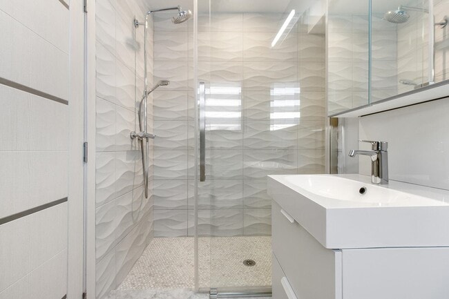 Building Photo - 5501 John F. Kennedy Blvd