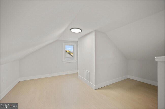 Building Photo - 821 S Woodlynn Rd