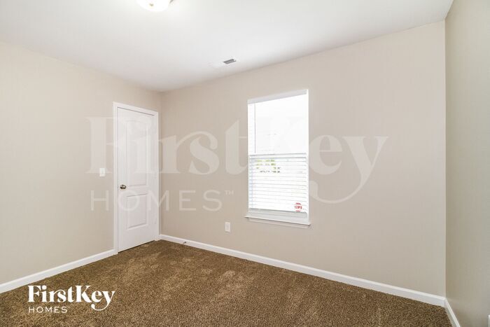 Building Photo - 5350 Gyddie Dr