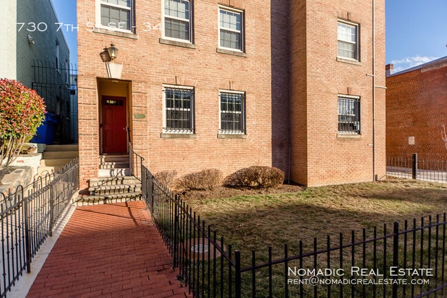 Building Photo - 730 7th St SE