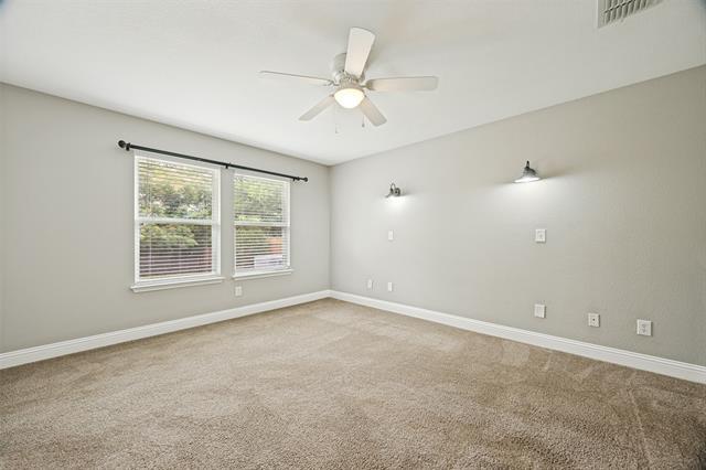 Building Photo - 1601 Elm St