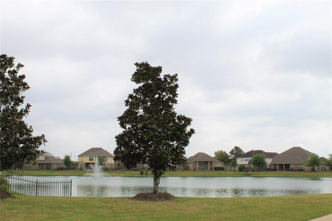 Building Photo - 25910 N Lakefair Dr