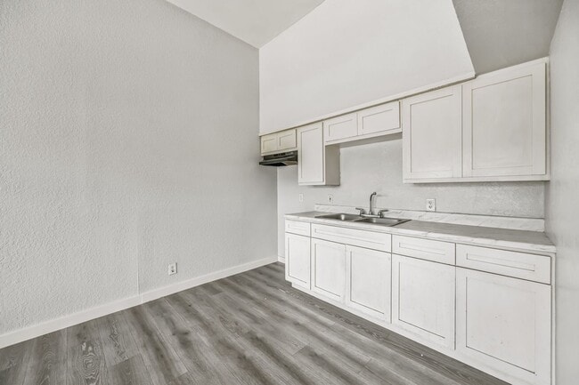 Building Photo - 2 Bedroom Apt in Brownsville, TX