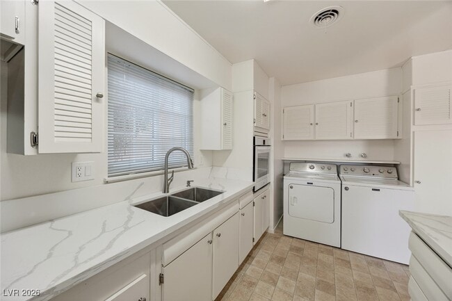 Building Photo - 4305 Via Olivero Ave