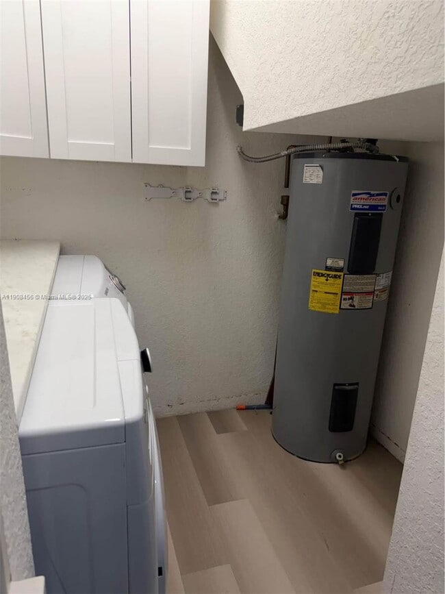 Building Photo - 965 SW 153rd Path