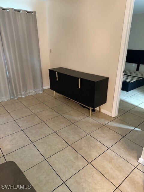 Building Photo - 4900 Biscayne Dr