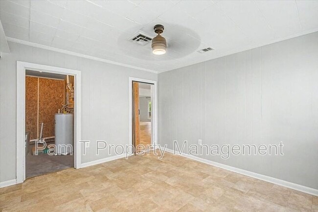 Building Photo - 3712 Oakland Ct