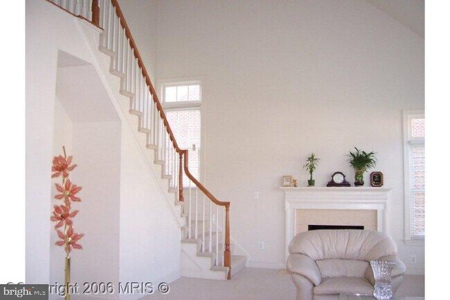 Building Photo - 15520 Tuxedo Ln