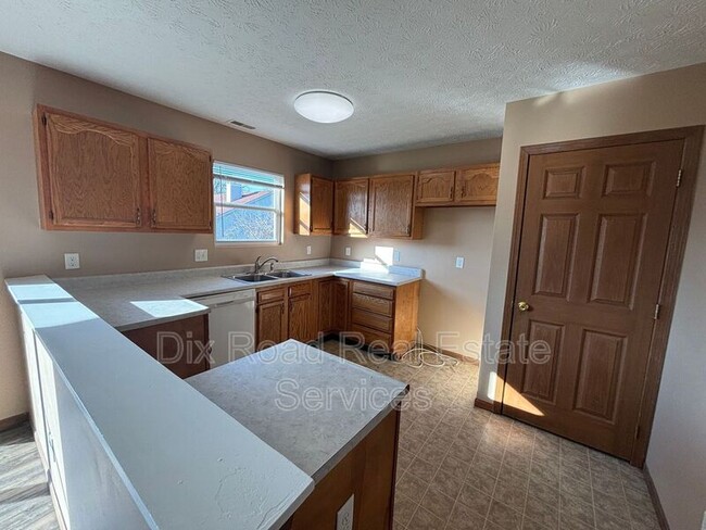 Building Photo - 3821 Cavanaugh Rd